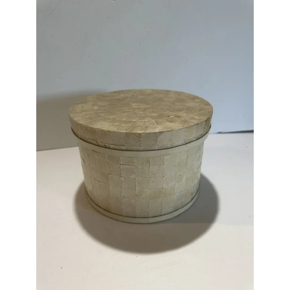 Round mother of‎ pearl outter cardbox Vintage luxurious storage Crate with Lid